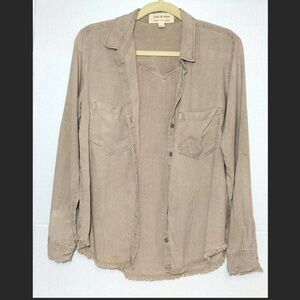 Cloth & Stone Frayed Button Up Shirt